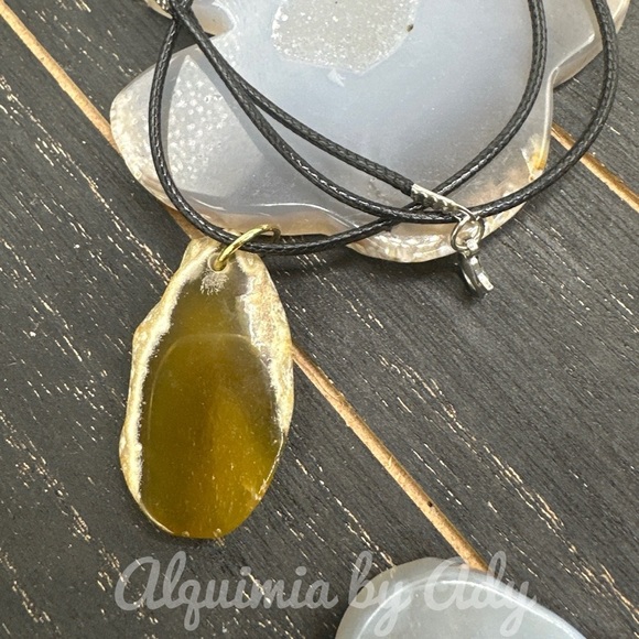 YELLOW AGATE BLACK COR CHOKER NECKLACE - Picture 1 of 2